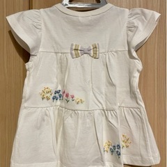 【新品・未使用】女の子用トップス　80の画像