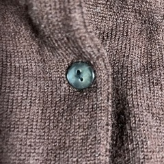 ブラウン　カーディガンの画像