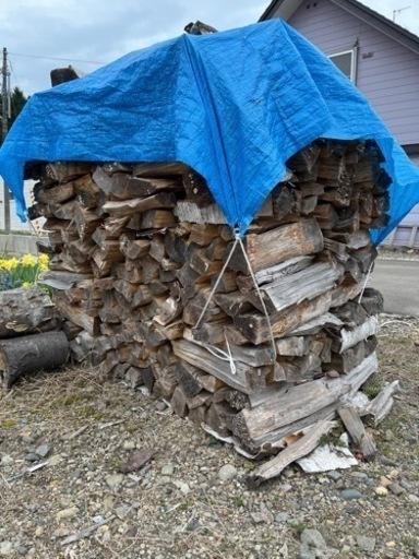 ２年　白樺　薪　１立米以上　GWに引き取りで５，０００円　割引します