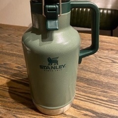 スタンレー　真空グロウラー　1.9L