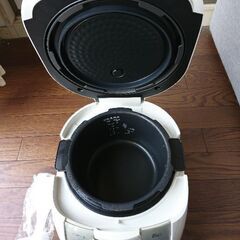 未使用　炊飯器　炊飯ジャー　1.0L(5.5合炊き)の画像