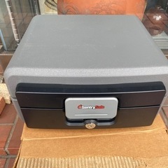 SentrySafe HD2100 耐火金庫 防水金庫 キーロッ...