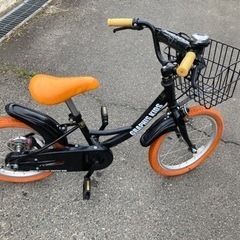 ジュニア自転車　16インチ　補助輪付き