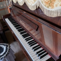アップライトピアノの画像