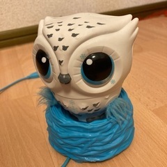飛ぶフクロウのオモチャの画像