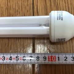 電球型蛍光ランプ／DAISO製