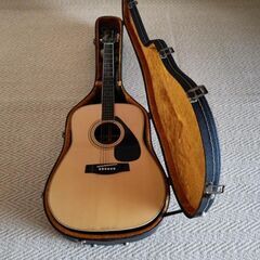 売ります！！。６弦アコースティックギター（ＹＡＭＡＨＡ）。２０，...
