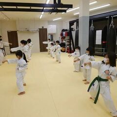 未経験、初心者ばかり。キックボクシングで楽しくトレーニング!の画像
