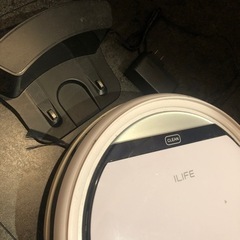 【おそらくジャンク品】お掃除ロボット ILIFEの画像
