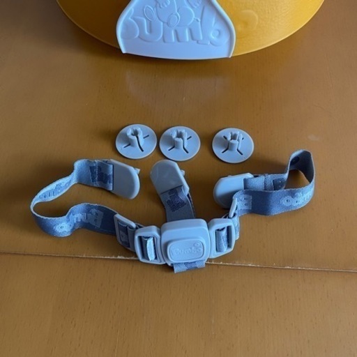 【ほぼ新品】Bumbo バンボベビーソファー+専用プレートレイ付き/ミモザイエロー