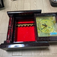 オルゴール付き置き時計の画像