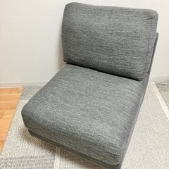 【受け取り者決定】ニトリ　肘なし1人用布貼りソファーの画像