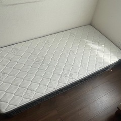 【取りに来て下さる方限定】シングルマットレス・GOKUMINの画像