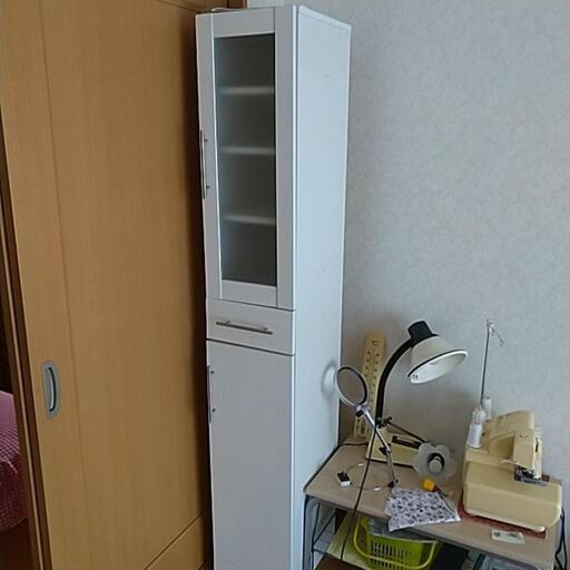 ホワイト　スリム収納