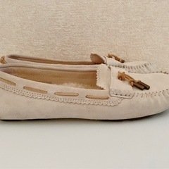 🌸取引者決定　UGG モカシン　ベージュ　24.0cmの画像