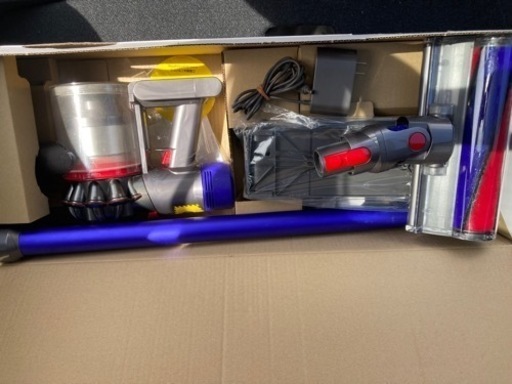 終了】ダイソン Dyson V7 Fluffy サイクロン式 コードレス掃除機 SV11FF ブルー