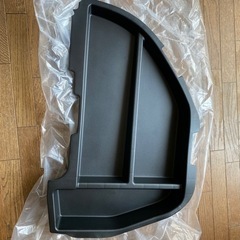 ３０系アルファードのラゲッジ床下収納棚