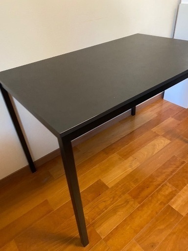 IKEA22724ダイニングテーブル黒