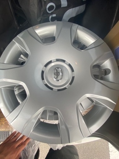 レジアスエース　ハイエース　ボンネット　ホイールキャップ
