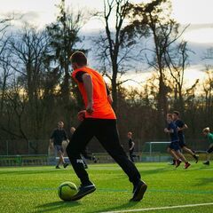 (出張訪問型)全国優勝校出身者のサッカー・フットサルレッスン　初...