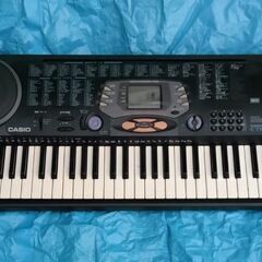CTK-541 型は古いですが、ACアダプターで動作します。