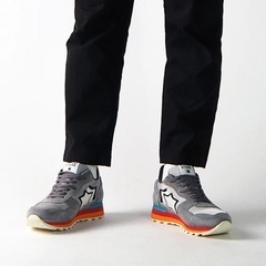 アトランティック　スターズ　スニーカー　グレーの画像