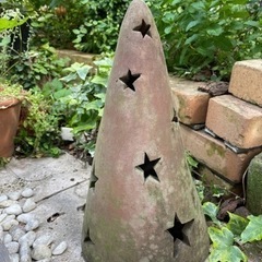 テラコッタ　ガーデンオブジェ　円錐　スター星の画像