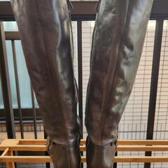 【中古0円】T.U.B. Models 本革ロングブーツ 23.5cm ※踵修理要 ※取りに来られる方限定の画像