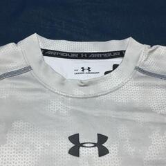 B19-04 新品 UNDER ARMOUR アンダーアーマー コンプレッションインナー　長袖　コールドギア　MCM1773 ホワイト Sサイズの画像