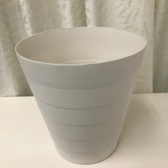 ゴミ箱　白