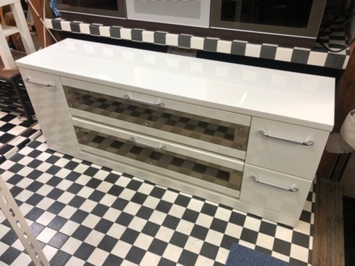 【リサイクルサービス八光】幅1600mm　エナメルホワイト　TVボード　65型まで対応