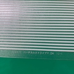 ウィンドーフィルム　バーチカルストライプの画像