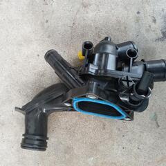 新品未使用　ミニクーパー　サーモスタットハウジングの画像