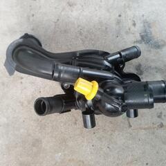 新品未使用　ミニクーパー　サーモスタットハウジングの画像