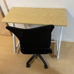 パソコンデスク、チェア！どなたかいらないですか？