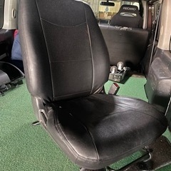 ハイエース　標準運転席シート