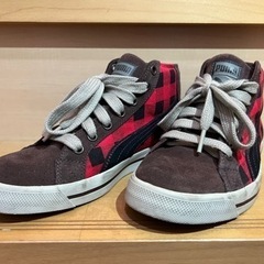 PUMA スニーカー　23.5cm 美品