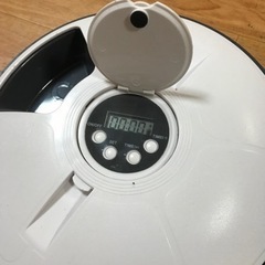 ペット自動餌やり機の画像