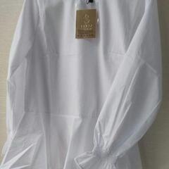 【新品＊未使用】ホワイトブラウスの画像