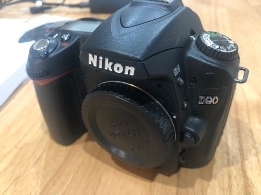 【受け取り先決定】ニコン　D90 一眼レフカメラ本体