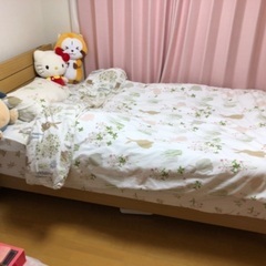 セミダブルベッド