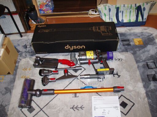 ダイソン　サイクロン　Ｖ10　　完動品です。