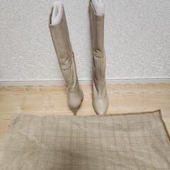 未使用ブーツ　２３ｃｍの画像