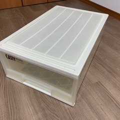 クリアケース　収納　棚　無料