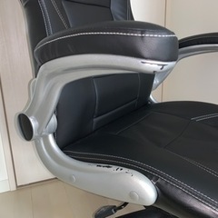 ゲーミングチェア（在宅勤務用PCチェア）無料の画像