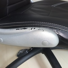 ゲーミングチェア（在宅勤務用PCチェア）無料の画像