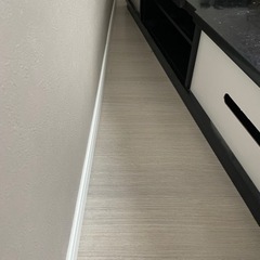 鏡面テレビ台の画像