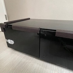 鏡面テレビ台の画像