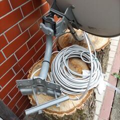 決まりました。スカパーアンテナの画像