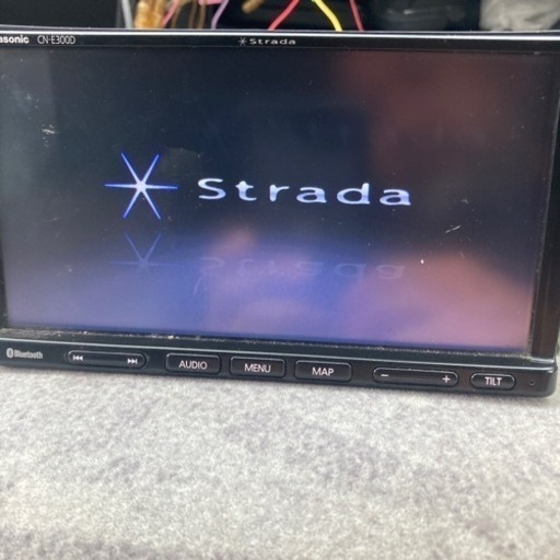 カーナビ　Panasonic CN-E300D